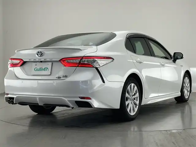 トヨタ カムリ WS 愛知県 2019(平31)年 6.8万km プラチナホワイトパールマイカ 純正ナビ　バックカメラ　ブラインドスポットモニター　レーダークルーズコントロール　パワーシート　ＥＴＣ　純正アルミホイール　ハーフレザーシート　LEDヘッドライト　オートライト 純正フロアマット 禁煙