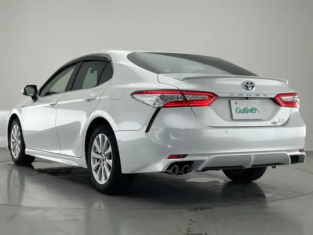 トヨタ カムリ WS 愛知県 2019(平31)年 6.8万km プラチナホワイトパールマイカ 純正ナビ　バックカメラ　ブラインドスポットモニター　レーダークルーズコントロール　パワーシート　ＥＴＣ　純正アルミホイール　ハーフレザーシート　LEDヘッドライト　オートライト 純正フロアマット 禁煙