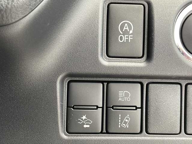 トヨタ ヴォクシー ZS 煌Ⅲ 千葉県 2021(令3)年 4.6万km ホワイトパールクリスタルシャイン 社外メモリーナビ/フルセグTV/Bluetooth/CD/DVD/USB/社外フリップダウンモニター/バックカメラ/ビルトインETC/トヨタセーフティセンス/両側パワースライドドア/ハーフレザーシート/ISOFIX/クルーズコントロール/レーンキープアシスト/衝突被害軽減ブレーキ/オートマチックハイビーム/コーナーセンサー/スマートキー/プッシュスタート/アイドリングストップ/パーキングアシスト/横滑り防止装置/LEDヘッドライト