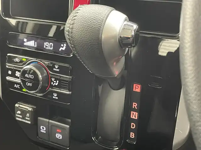 ダイハツ トール カスタムG ターボ 茨城県 2021(令3)年 3.2万km ブラックマイカメタリック 純正ナビ/全周囲カメラ/フルセグ/衝突被害軽減ブレーキ/車線逸脱抑制装置/レーダークルーズコントロール/オートマチックハイビーム/クリアランスソナー/両側電動スライドドア/ETC/ドラレコ/純正15インチAW/LEDヘッドライト/スマートキー