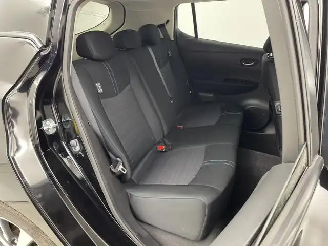 日産 リーフ X 新潟県 2019(平31)年 8.1万km スーパーブラック ワンオーナー/プロパイロット/純正メモリナビ/　フルセグTV/Bluetooth/CD/DVD/USB/衝突被害軽減ブレーキ/レーダークルーズコントロール/BSW(後側方車両検知警報)/RCTA(後退時車両検知警報)/前席シートヒーター/アラウンドビューモニター/スマートルームミラー/ドライブレコーダー【DJ4-S】/ビルトインETC/ステアリングヒーター/前後コーナーセンサー/横滑り防止装置/レザーステアリング/ステアリングスイッチ