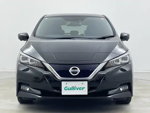 日産 リーフ X 新潟県 2019(平31)年 8.1万km スーパーブラック ワンオーナー/プロパイロット/純正メモリナビ/　フルセグTV/Bluetooth/CD/DVD/USB/衝突被害軽減ブレーキ/レーダークルーズコントロール/BSW(後側方車両検知警報)/RCTA(後退時車両検知警報)/前席シートヒーター/アラウンドビューモニター/スマートルームミラー/ドライブレコーダー【DJ4-S】/ビルトインETC/ステアリングヒーター/前後コーナーセンサー/横滑り防止装置/レザーステアリング/ステアリングスイッチ