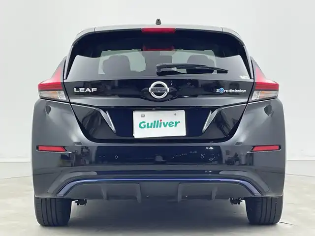 日産 リーフ X 新潟県 2019(平31)年 8.1万km スーパーブラック ワンオーナー/プロパイロット/純正メモリナビ/　フルセグTV/Bluetooth/CD/DVD/USB/衝突被害軽減ブレーキ/レーダークルーズコントロール/BSW(後側方車両検知警報)/RCTA(後退時車両検知警報)/前席シートヒーター/アラウンドビューモニター/スマートルームミラー/ドライブレコーダー【DJ4-S】/ビルトインETC/ステアリングヒーター/前後コーナーセンサー/横滑り防止装置/レザーステアリング/ステアリングスイッチ
