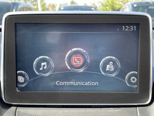 マツダ デミオ XD ツーリング 青森県 2015(平27)年 8.4万km アルミニウムメタリック ・4WD/・ディーゼルターボ/・純正ナビ/・Bluetooth/・フルセグTV/・バックカメラ/・衝突軽減ブレーキ/・クルーズコントロール/・レーンキープアシスト/・コーナーセンサー/・純正LEDヘッドライト/・純正16AW/・オートライト/・プッシュスタート/・スマートキー/・パドルシフト/・スペアキーあり