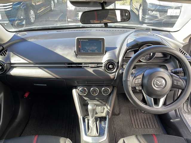 マツダ デミオ XD ツーリング 青森県 2015(平27)年 8.4万km アルミニウムメタリック ・4WD/・ディーゼルターボ/・純正ナビ/・Bluetooth/・フルセグTV/・バックカメラ/・衝突軽減ブレーキ/・クルーズコントロール/・レーンキープアシスト/・コーナーセンサー/・純正LEDヘッドライト/・純正16AW/・オートライト/・プッシュスタート/・スマートキー/・パドルシフト/・スペアキーあり