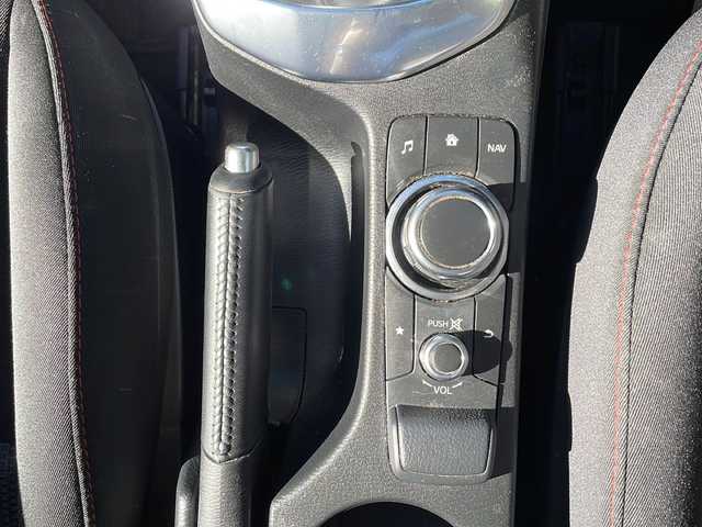 マツダ デミオ XD ツーリング 青森県 2015(平27)年 8.4万km アルミニウムメタリック ・4WD/・ディーゼルターボ/・純正ナビ/・Bluetooth/・フルセグTV/・バックカメラ/・衝突軽減ブレーキ/・クルーズコントロール/・レーンキープアシスト/・コーナーセンサー/・純正LEDヘッドライト/・純正16AW/・オートライト/・プッシュスタート/・スマートキー/・パドルシフト/・スペアキーあり