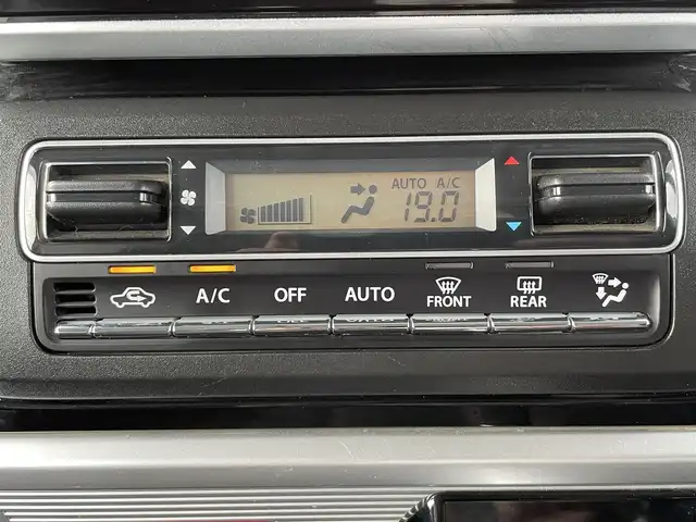 スズキ スペーシア カスタム HYBRID XS ターボ 栃木県 2019(平31)年 7.1万km ピュアホワイトP 純正SDナビ/・CN-RZ846/・Bluetooth CD DVD/・TV フルセグ/・アラウンドビューモニター/クルーズコントロール/両側パワースライドドア/純正ナビ連動ドライブレコーダー/ETC/ヘッドアップディスプレイ/パドルシフト/リアサンシェード/ハーフレザーシート/純正15インチアルミホイール/衝突被害軽減システム/コーナーセンサー/オートライト/LEDヘッドライト