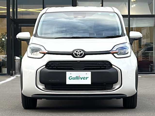トヨタ シエンタ ハイブリッド Z 青森県 2022(令4)年 1.3万km ホワイトパールクリスタルシャイン ・4WD/・寒冷地仕様/・純正メーカーOPナビ/・ディスプレイオーディオ/・AM/FM/BT/TV/・両側パワースライドドア/・衝突軽減装置/・レーンキープアシスト/・横滑り抑制装置/・全方位バックカメラ/・ビルトインETC/・D＋N席シートヒーター/・ステアリングヒーター/・USB/タイプCソケット/・LEDヘッドライト/・保証書、取説
