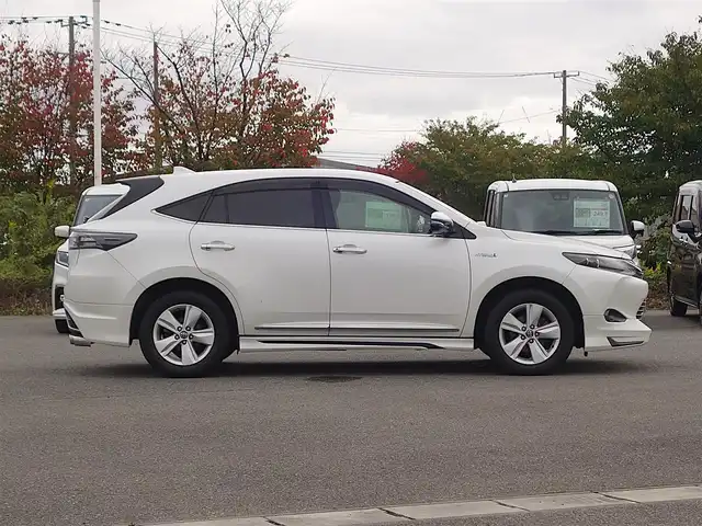 トヨタ ハリアー ハイブリッド プレミアム 山形県 2014(平26)年 6.9万km ホワイトパールクリスタルシャイン 4WD/モデリスタエアロ/アルパイン 9 インチ SDナビ/　　【CD DVD BT フルセグ】/バックカメラ/電動リアゲート/クルーズコントロール/LEDオートライト/ハーフレザーシート/パワーシート/シートヒーター/純正17インチアルミホイール/アイドリングストップ/MTモード付AT/ステアリングスイッチ/電動格納ウィンカーミラー/フォグランプ/スマートキー/ETC