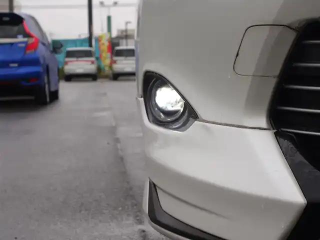 トヨタ ハリアー ハイブリッド プレミアム 山形県 2014(平26)年 6.9万km ホワイトパールクリスタルシャイン 4WD/モデリスタエアロ/アルパイン 9 インチ SDナビ/　　【CD DVD BT フルセグ】/バックカメラ/電動リアゲート/クルーズコントロール/LEDオートライト/ハーフレザーシート/パワーシート/シートヒーター/純正17インチアルミホイール/アイドリングストップ/MTモード付AT/ステアリングスイッチ/電動格納ウィンカーミラー/フォグランプ/スマートキー/ETC