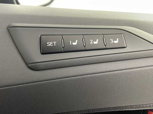 トヨタ アルファード S Cパッケージ 埼玉県 2020(令2)年 4.5万km スパークリングブラックパールクリスタルシャイン モデリスタエアロ　/後席モニター　/社外ナビ　/　AM/FM/CD/DVD/BT/バックカメラ　/ビルトインＥＴＣ　/電動リアゲート　/シートヒーター　/エアシート　/ステアリングヒーター　/メモリ付きパワーシート　/両側パワースライドドア/レーダークルーズコントロール　/レーンキープアシスト/衝突軽減システム/コーナーセンサー/電子パーキング/オートブレーキホールド/ＬＥＤヘッドライト/オートマティックハイビーム/フォグランプ/オットマン/純正アルミホイール/純正フロアマット