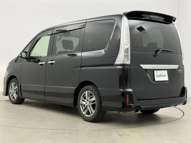 日産 セレナ ライダー Bライン Sハイブリッド 愛知県 2013(平25)年 7.5万km スーパーブラック ナビ　/フリップダウンモニター　/両側パワスラ　/ビルトＥＴＣ　/クルコン　/電格ミラー　/ステアリングスイッチ　/ＵＳＢ／ＡＵＸ　/スマートキー　/HIDライト　/スタッドレス積込　/保証書　/取説　/記録簿　/スペアキー