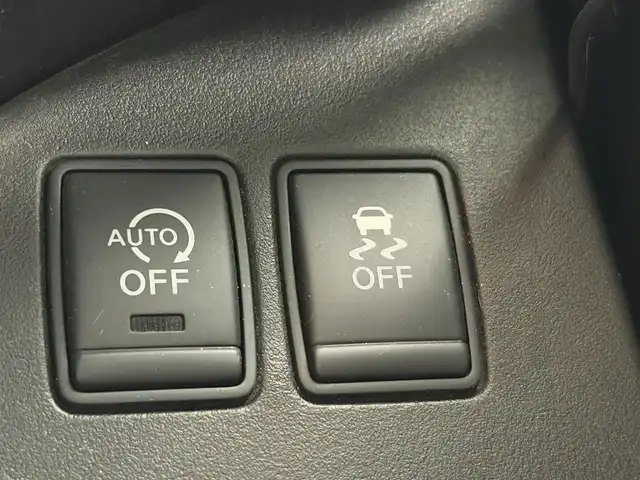 日産 セレナ ライダー Bライン Sハイブリッド 愛知県 2013(平25)年 7.5万km スーパーブラック ナビ　/フリップダウンモニター　/両側パワスラ　/ビルトＥＴＣ　/クルコン　/電格ミラー　/ステアリングスイッチ　/ＵＳＢ／ＡＵＸ　/スマートキー　/HIDライト　/スタッドレス積込　/保証書　/取説　/記録簿　/スペアキー