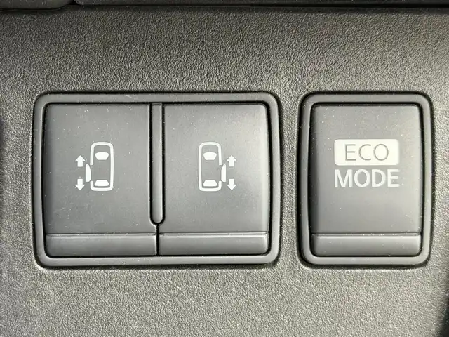 日産 セレナ ライダー Bライン Sハイブリッド 愛知県 2013(平25)年 7.5万km スーパーブラック ナビ　/フリップダウンモニター　/両側パワスラ　/ビルトＥＴＣ　/クルコン　/電格ミラー　/ステアリングスイッチ　/ＵＳＢ／ＡＵＸ　/スマートキー　/HIDライト　/スタッドレス積込　/保証書　/取説　/記録簿　/スペアキー