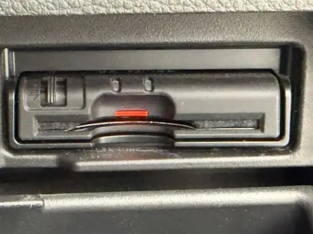 日産 セレナ ライダー Bライン Sハイブリッド 愛知県 2013(平25)年 7.5万km スーパーブラック ナビ　/フリップダウンモニター　/両側パワスラ　/ビルトＥＴＣ　/クルコン　/電格ミラー　/ステアリングスイッチ　/ＵＳＢ／ＡＵＸ　/スマートキー　/HIDライト　/スタッドレス積込　/保証書　/取説　/記録簿　/スペアキー