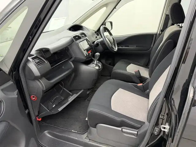 日産 セレナ ライダー Bライン Sハイブリッド 愛知県 2013(平25)年 7.5万km スーパーブラック ナビ　/フリップダウンモニター　/両側パワスラ　/ビルトＥＴＣ　/クルコン　/電格ミラー　/ステアリングスイッチ　/ＵＳＢ／ＡＵＸ　/スマートキー　/HIDライト　/スタッドレス積込　/保証書　/取説　/記録簿　/スペアキー