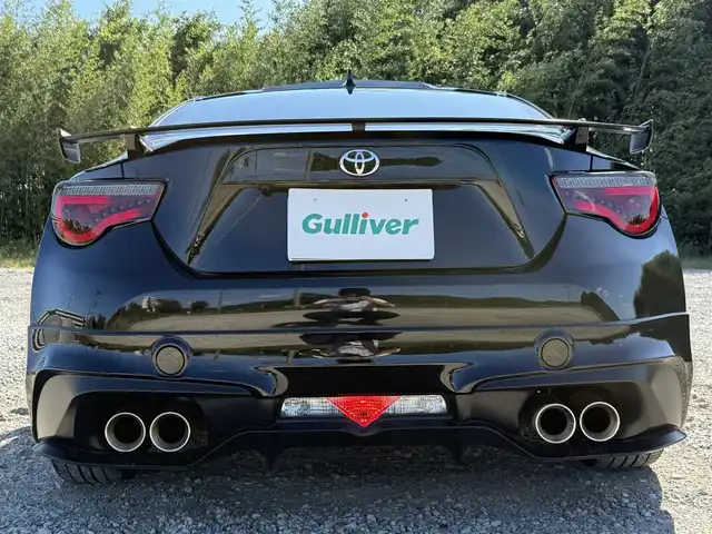 トヨタ ８６ GT リミテッド 兵庫県 2018(平30)年 2.5万km クリスタルブラックシリカ TRDエアロ(F S RU)/TRDマフラー/TRDフロントタワーバー/社外ナビ/フルセグTV/Bluetooth接続/Bカメラ/純正17インチAW/純正ドラレコ/LEDヘッドライトスマートキー2個/TRDプッシュスタート＆スカッフプレート