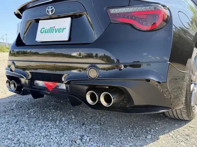 トヨタ ８６ GT リミテッド 兵庫県 2018(平30)年 2.5万km クリスタルブラックシリカ TRDエアロ(F S RU)/TRDマフラー/TRDフロントタワーバー/社外ナビ/フルセグTV/Bluetooth接続/Bカメラ/純正17インチAW/純正ドラレコ/LEDヘッドライトスマートキー2個/TRDプッシュスタート＆スカッフプレート