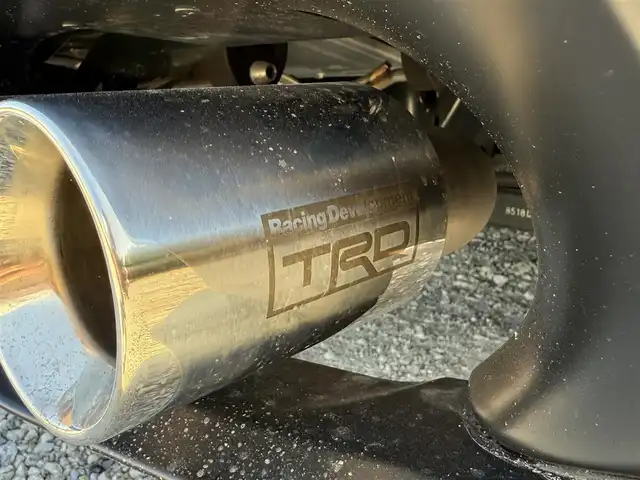 トヨタ ８６ GT リミテッド 兵庫県 2018(平30)年 2.5万km クリスタルブラックシリカ TRDエアロ(F S RU)/TRDマフラー/TRDフロントタワーバー/社外ナビ/フルセグTV/Bluetooth接続/Bカメラ/純正17インチAW/純正ドラレコ/LEDヘッドライトスマートキー2個/TRDプッシュスタート＆スカッフプレート