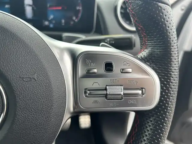 メルセデス・ベンツ ＧＬＢ２００ｄ AMGライン 滋賀県 2020(令2)年 2.2万km デジタルホワイト ＡＭＧライン/ハーフレザー/・メモリ付きパワーシート/・シートヒーター/レーダーセーフティＰＫＧ/ＡＣＣ/ＢＳＭ/３６０°カメラ/アンビエントライト/純正ナビ（ＢＴ／ＤＴＶ／）/ワイヤレスチャージ/純正19インチAW