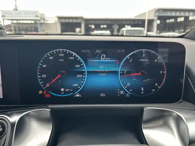 メルセデス・ベンツ ＧＬＢ２００ｄ AMGライン 滋賀県 2020(令2)年 2.2万km デジタルホワイト ＡＭＧライン/ハーフレザー/・メモリ付きパワーシート/・シートヒーター/レーダーセーフティＰＫＧ/ＡＣＣ/ＢＳＭ/３６０°カメラ/アンビエントライト/純正ナビ（ＢＴ／ＤＴＶ／）/ワイヤレスチャージ/純正19インチAW