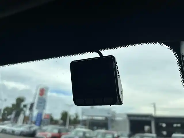 メルセデス・ベンツ ＧＬＢ２００ｄ AMGライン 滋賀県 2020(令2)年 2.2万km デジタルホワイト ＡＭＧライン/ハーフレザー/・メモリ付きパワーシート/・シートヒーター/レーダーセーフティＰＫＧ/ＡＣＣ/ＢＳＭ/３６０°カメラ/アンビエントライト/純正ナビ（ＢＴ／ＤＴＶ／）/ワイヤレスチャージ/純正19インチAW