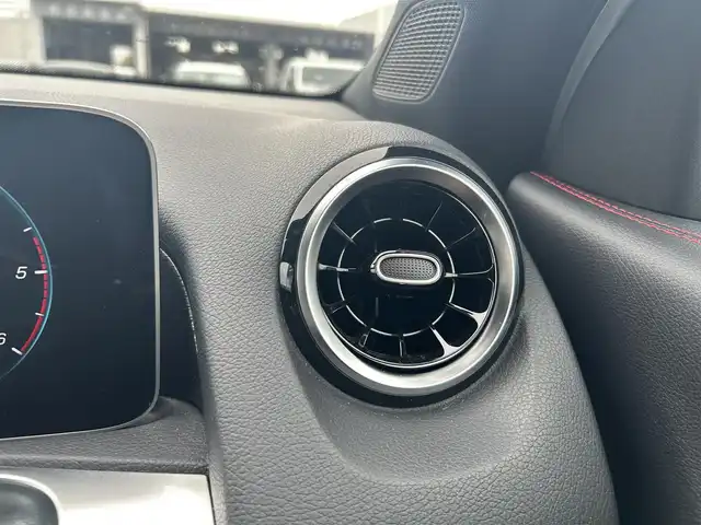 メルセデス・ベンツ ＧＬＢ２００ｄ AMGライン 滋賀県 2020(令2)年 2.2万km デジタルホワイト ＡＭＧライン/ハーフレザー/・メモリ付きパワーシート/・シートヒーター/レーダーセーフティＰＫＧ/ＡＣＣ/ＢＳＭ/３６０°カメラ/アンビエントライト/純正ナビ（ＢＴ／ＤＴＶ／）/ワイヤレスチャージ/純正19インチAW