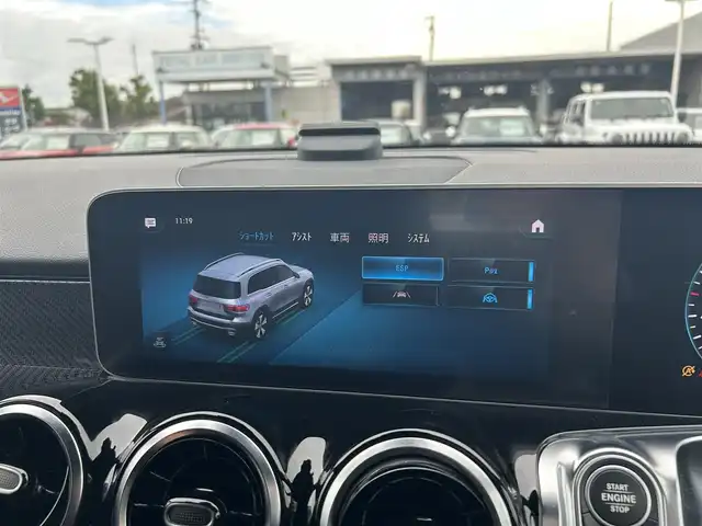 メルセデス・ベンツ ＧＬＢ２００ｄ AMGライン 滋賀県 2020(令2)年 2.2万km デジタルホワイト ＡＭＧライン/ハーフレザー/・メモリ付きパワーシート/・シートヒーター/レーダーセーフティＰＫＧ/ＡＣＣ/ＢＳＭ/３６０°カメラ/アンビエントライト/純正ナビ（ＢＴ／ＤＴＶ／）/ワイヤレスチャージ/純正19インチAW