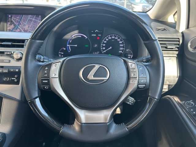 レクサス ＲＸ 宮城県 2013(平25)年 5.2万km ホワイトパールクリスタルシャイン 走行距離：51953km/モデリスタエアロ/１００Ｖ充電/サンルーフ/シートヒーター・エアシート/純正ナビ/追従機能付きクルーズコントロール/電動リアゲート/レザーシート/前後コーナーセンサー/純正フロアマット/純正アルミホイール/ＬＥＤライト/バックカメラ/ＥＴＣ/左サイドカメラ/ステアリングヒーター/純正ドアバイザー/ヘッドライトウォッシャー/AM・FM・TV・BT・AUX・USB・DISC・HDD