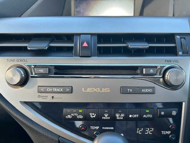 レクサス ＲＸ 宮城県 2013(平25)年 5.2万km ホワイトパールクリスタルシャイン 走行距離：51953km/モデリスタエアロ/１００Ｖ充電/サンルーフ/シートヒーター・エアシート/純正ナビ/追従機能付きクルーズコントロール/電動リアゲート/レザーシート/前後コーナーセンサー/純正フロアマット/純正アルミホイール/ＬＥＤライト/バックカメラ/ＥＴＣ/左サイドカメラ/ステアリングヒーター/純正ドアバイザー/ヘッドライトウォッシャー/AM・FM・TV・BT・AUX・USB・DISC・HDD