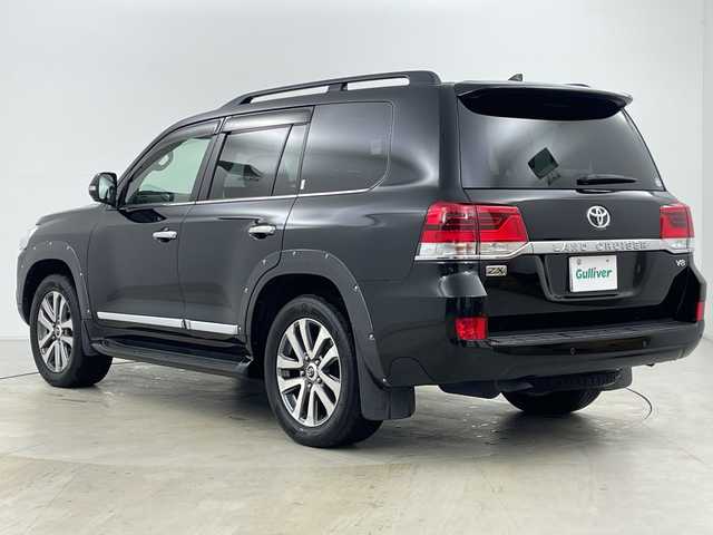 トヨタ ランドクルーザー ZX 道央・札幌 2019(令1)年 5.7万km アティチュードブラックマイカ ・ワンオーナー/・純正ナビ&DVD&CD&SD&MSV&USB&AUX&BT/・サンルーフ/・全周囲カメラ/・フロント/サイドカメラ/・トヨタセーフティセンス/・衝突被害軽減ブレーキ/・LDA/・BSM/・横滑り防止/・コーナーセンサー/・クルーズコントロール/・前席/セカンドパワーシート/・メモリ付シート/・前席/セカンドシートヒーター/・前席エアシート/・茶レザーシート/・サードシート電動格納/・ドライブレコーダー/・ビルトインETC2.0/・ステアリングスイッチ/・純正ドアバイザー/・純正フロアマット/・トランクフロアマット/・電動格納ウインカードアミラー(オート機能付き)/・純正LEDヘッドライト/・純正フォグランプ/・オートライト/・オートハイビーム/・純正２０インチアルミホイール/・社外エアロ/・ルーフレール/・スマートキー×２