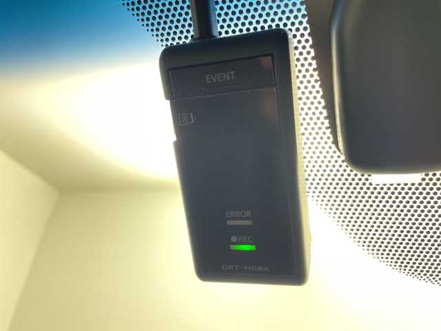 トヨタ ランドクルーザー ZX 道央・札幌 2019(令1)年 5.7万km アティチュードブラックマイカ ・ワンオーナー/・純正ナビ&DVD&CD&SD&MSV&USB&AUX&BT/・サンルーフ/・全周囲カメラ/・フロント/サイドカメラ/・トヨタセーフティセンス/・衝突被害軽減ブレーキ/・LDA/・BSM/・横滑り防止/・コーナーセンサー/・クルーズコントロール/・前席/セカンドパワーシート/・メモリ付シート/・前席/セカンドシートヒーター/・前席エアシート/・茶レザーシート/・サードシート電動格納/・ドライブレコーダー/・ビルトインETC2.0/・ステアリングスイッチ/・純正ドアバイザー/・純正フロアマット/・トランクフロアマット/・電動格納ウインカードアミラー(オート機能付き)/・純正LEDヘッドライト/・純正フォグランプ/・オートライト/・オートハイビーム/・純正２０インチアルミホイール/・社外エアロ/・ルーフレール/・スマートキー×２