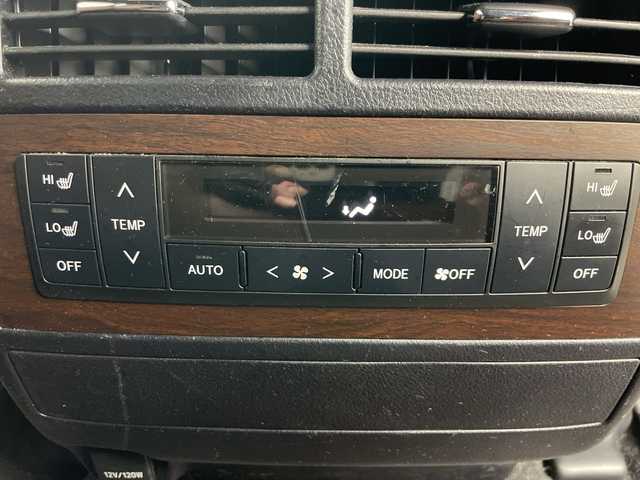 トヨタ ランドクルーザー ZX 道央・札幌 2019(令1)年 5.7万km アティチュードブラックマイカ ・ワンオーナー/・純正ナビ&DVD&CD&SD&MSV&USB&AUX&BT/・サンルーフ/・全周囲カメラ/・フロント/サイドカメラ/・トヨタセーフティセンス/・衝突被害軽減ブレーキ/・LDA/・BSM/・横滑り防止/・コーナーセンサー/・クルーズコントロール/・前席/セカンドパワーシート/・メモリ付シート/・前席/セカンドシートヒーター/・前席エアシート/・茶レザーシート/・サードシート電動格納/・ドライブレコーダー/・ビルトインETC2.0/・ステアリングスイッチ/・純正ドアバイザー/・純正フロアマット/・トランクフロアマット/・電動格納ウインカードアミラー(オート機能付き)/・純正LEDヘッドライト/・純正フォグランプ/・オートライト/・オートハイビーム/・純正２０インチアルミホイール/・社外エアロ/・ルーフレール/・スマートキー×２