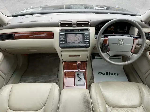 トヨタ クラウン マジェスタ Cタイプ 千葉県 2002(平14)年 5.3万km ブラキッシュグリーンマイカ ベージュ本革シート/純正ナビ/パワーシート/クルーズコントロール/純正キセノンヘッドライト/フォグランプ/ヘッドアップディスプレイ/純正16インチアルミホイール/電動リヤサンシェード/本革巻きステアリング/木目調パネル/サイド＆カーテンエアバッグ/ドアバイザー/新車時保証書