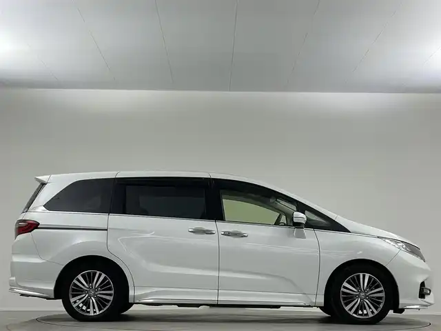 ホンダ オデッセイ G エアロ ホンダセンシング 埼玉県 2018(平30)年 1.7万km プラチナホワイトパール 純正９型ナビ　両側電動　Ｂカメラ　ＥＴＣ　フルセグＴＶ　アダプティブクルーズコントロール　レーンキープ　ＬＥＤヘッドライト　純正フロアマット　スマートキー　ＨＤＭＩ　Ｂｌｕｅｔｏｏｔｈ
