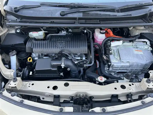 トヨタ シエンタ ハイブリッド ファンベースG 栃木県 2020(令2)年 5.5万km ベージュ トヨタセーフティセンス/・プリクラッシュセーフティ/・レーンディパーチャーアラート/・オートマチックハイビーム/・パーキングサポートブレーキ/・先行車発進お知らせ機能/・クリアランスソナー/純正SDナビ/・フルセグTV/・CD/DVD/BT/・SD/AM.FM/パノラミックビューモニター/ビルトインETC/純正ドライブレコーダー/両側電動スライドドア/クルーズコントロール/ステアリングヒーター/革巻きステアリング/ステアリングスイッチ/D/N席シートヒーター/スマートキー×２/プッシュスタート/LEDヘッドライト/フォグランプ/オートライト/純正フロアマット/純正ドアバイザー/横滑り防止システム/電動格納ウィンカーミラー