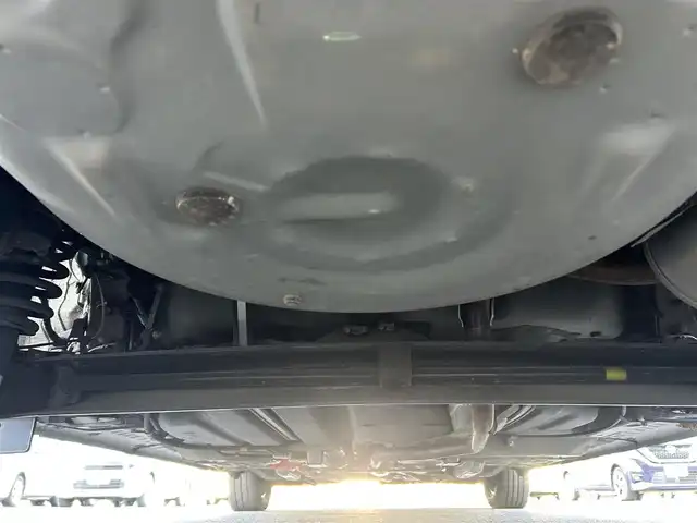 トヨタ シエンタ ハイブリッド ファンベースG 栃木県 2020(令2)年 5.5万km ベージュ トヨタセーフティセンス/・プリクラッシュセーフティ/・レーンディパーチャーアラート/・オートマチックハイビーム/・パーキングサポートブレーキ/・先行車発進お知らせ機能/・クリアランスソナー/純正SDナビ/・フルセグTV/・CD/DVD/BT/・SD/AM.FM/パノラミックビューモニター/ビルトインETC/純正ドライブレコーダー/両側電動スライドドア/クルーズコントロール/ステアリングヒーター/革巻きステアリング/ステアリングスイッチ/D/N席シートヒーター/スマートキー×２/プッシュスタート/LEDヘッドライト/フォグランプ/オートライト/純正フロアマット/純正ドアバイザー/横滑り防止システム/電動格納ウィンカーミラー