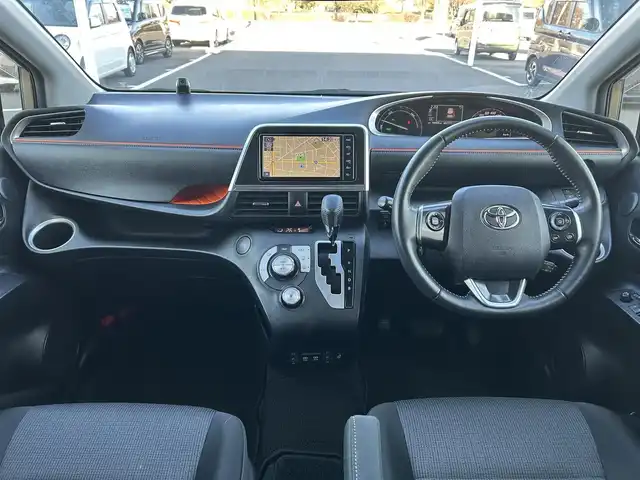 トヨタ シエンタ ハイブリッド ファンベースG 栃木県 2020(令2)年 5.5万km ベージュ トヨタセーフティセンス/・プリクラッシュセーフティ/・レーンディパーチャーアラート/・オートマチックハイビーム/・パーキングサポートブレーキ/・先行車発進お知らせ機能/・クリアランスソナー/純正SDナビ/・フルセグTV/・CD/DVD/BT/・SD/AM.FM/パノラミックビューモニター/ビルトインETC/純正ドライブレコーダー/両側電動スライドドア/クルーズコントロール/ステアリングヒーター/革巻きステアリング/ステアリングスイッチ/D/N席シートヒーター/スマートキー×２/プッシュスタート/LEDヘッドライト/フォグランプ/オートライト/純正フロアマット/純正ドアバイザー/横滑り防止システム/電動格納ウィンカーミラー