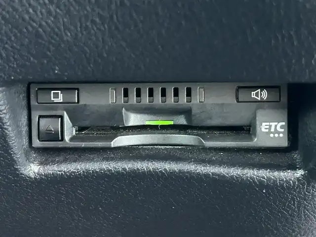 トヨタ シエンタ ハイブリッド ファンベースG 栃木県 2020(令2)年 5.5万km ベージュ トヨタセーフティセンス/・プリクラッシュセーフティ/・レーンディパーチャーアラート/・オートマチックハイビーム/・パーキングサポートブレーキ/・先行車発進お知らせ機能/・クリアランスソナー/純正SDナビ/・フルセグTV/・CD/DVD/BT/・SD/AM.FM/パノラミックビューモニター/ビルトインETC/純正ドライブレコーダー/両側電動スライドドア/クルーズコントロール/ステアリングヒーター/革巻きステアリング/ステアリングスイッチ/D/N席シートヒーター/スマートキー×２/プッシュスタート/LEDヘッドライト/フォグランプ/オートライト/純正フロアマット/純正ドアバイザー/横滑り防止システム/電動格納ウィンカーミラー