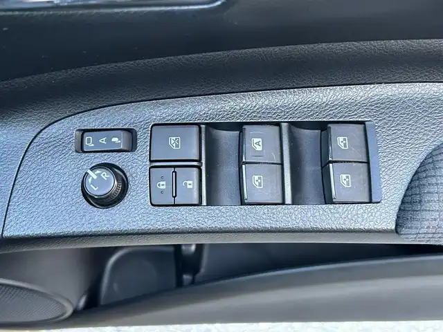 トヨタ シエンタ ハイブリッド ファンベースG 栃木県 2020(令2)年 5.5万km ベージュ トヨタセーフティセンス/・プリクラッシュセーフティ/・レーンディパーチャーアラート/・オートマチックハイビーム/・パーキングサポートブレーキ/・先行車発進お知らせ機能/・クリアランスソナー/純正SDナビ/・フルセグTV/・CD/DVD/BT/・SD/AM.FM/パノラミックビューモニター/ビルトインETC/純正ドライブレコーダー/両側電動スライドドア/クルーズコントロール/ステアリングヒーター/革巻きステアリング/ステアリングスイッチ/D/N席シートヒーター/スマートキー×２/プッシュスタート/LEDヘッドライト/フォグランプ/オートライト/純正フロアマット/純正ドアバイザー/横滑り防止システム/電動格納ウィンカーミラー