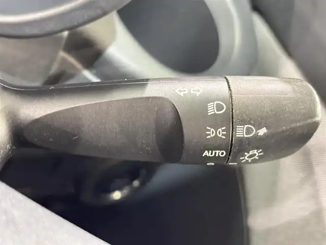 ダイハツ キャスト アクティバ X リミテッド SAⅢ 愛知県 2018(平30)年 7.5万km パールホワイトⅢ 純正ナビ　/(FM/AM/SD/フルセグTV//衝突軽減ブレーキ/シートヒーター　/ビルトインＥＴＣ　/バックカメラ　/オートマチックハイビーム　/アイドリングストップ　/ドライブレコーダー　/盗難防止　/プッシュスタート/　　-スマートキー　/横滑り防止　/純正フロアマット/アクセサリーソケット