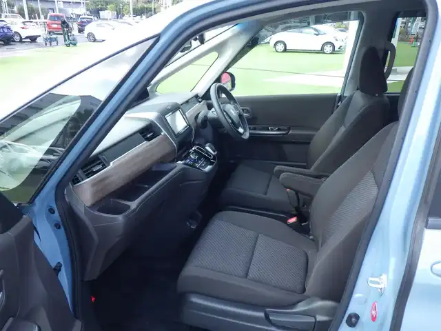 ホンダ フリード ハイブリット G ホンダセンシング 千葉県 2020(令2)年 2.8万km シーグラスブルーパール ホンダセンシング/・衝突軽減ブレーキ（CMBS）/・車線維持支援システム（LKAS）/・アダプティブクルーズコントロール（ACC）/・後方誤発進抑制機能/・誤発進抑制機能/両側パワースライドドア/前席シートヒーター/純正メモリーナビ/地デジTV/【DVD/CD再生機能　Bluetooth接続】/バックカメラ/ドライブレコーダー（前後撮影）/ETC/LEDヘッドライト/ウインカーミラー/リアコーナーセンサー/サイド/カーテンエアバッグ/Honda スマートキー