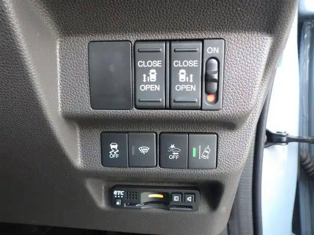 ホンダ フリード ハイブリット G ホンダセンシング 千葉県 2020(令2)年 2.8万km シーグラスブルーパール ホンダセンシング/・衝突軽減ブレーキ（CMBS）/・車線維持支援システム（LKAS）/・アダプティブクルーズコントロール（ACC）/・後方誤発進抑制機能/・誤発進抑制機能/両側パワースライドドア/前席シートヒーター/純正メモリーナビ/地デジTV/【DVD/CD再生機能　Bluetooth接続】/バックカメラ/ドライブレコーダー（前後撮影）/ETC/LEDヘッドライト/ウインカーミラー/リアコーナーセンサー/サイド/カーテンエアバッグ/Honda スマートキー