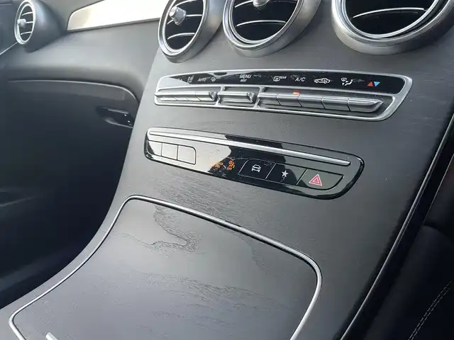 メルセデス・ベンツ ＧＬＣ２２０ d 4マチック AMGライン 栃木県 2020(令2)年 6.7万km グレー レーダーセーフティパッケージ/スライディングサンルーフ/ハーフレザー/パワーシート/全席シートヒーター/ナビ/フルセグTV/全方位カメラ/ETC/アンビエントライト/ACC/レーンキープアシスト/ブラインドスポット/パークトロニック/ワイヤレスチャージ/ドライブレコーダー/パワーテールゲート/LEDヘッドライト