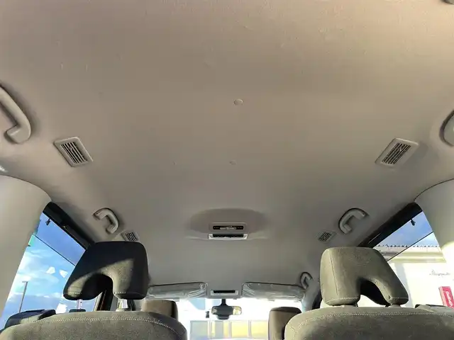 日産 セレナ e－パワー ハイウェイスター V 群馬県 2021(令3)年 8.2万km マルーンレッド 2トーン 安全装備/・衝突軽減ブレーキ/・プロパイロット/・レーンキープアシスト/・ブラインドスポットモニター/・オートハイビーム/・オートライト/・横滑り防止/純正9インチナビ/・AM/FM/フルセグTV/・Bluetooth/SD/・CD/DVD/BR/バックカメラ/両側電動スライドドア/ドライブレコーダー/LEDヘッドライト/LEDフォグランプ/ETC/純正ドアバイザー/純正フロアマット/スマートキー/プッシュスタート