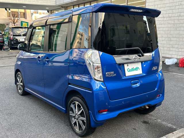 日産 デイズ ルークス ハイウェイスター Gターボ 埼玉県 2018(平30)年 4.3万km オーシャンブルーP 登録時42692km/純正メモリナビ/フルセグ/BT/CD/DVD/iPod/アラウンドビューモニター/衝突被害軽減ブレーキ/レーンキープアシスト/横滑り防止装置/アイドリングストップ/クルーズコントロール/コーナーセンサー/ETC/ドライブレコーダー/プッシュスタート/サーキュレーター/両側パワースライドドア/電動格納ミラー/ウィンカーミラー/オートライト/オートマチックハイビーム/純正フロアマット/LEDヘッドライト/フォグランプ/純正15インチアルミホイール/スマートキー/保証書/取説/ナビ取説