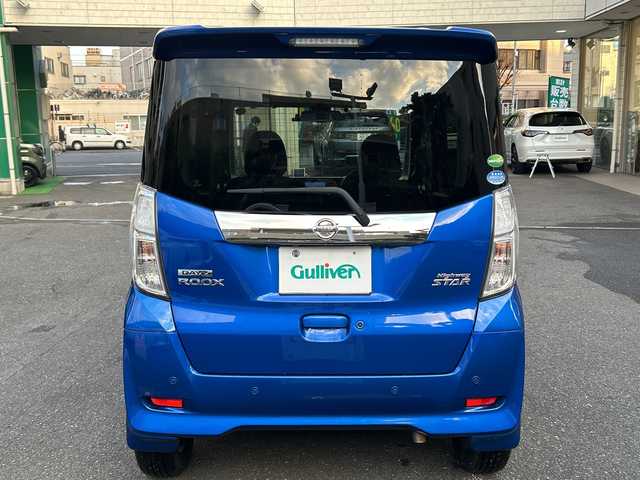 日産 デイズ ルークス ハイウェイスター Gターボ 埼玉県 2018(平30)年 4.3万km オーシャンブルーP 登録時42692km/純正メモリナビ/フルセグ/BT/CD/DVD/iPod/アラウンドビューモニター/衝突被害軽減ブレーキ/レーンキープアシスト/横滑り防止装置/アイドリングストップ/クルーズコントロール/コーナーセンサー/ETC/ドライブレコーダー/プッシュスタート/サーキュレーター/両側パワースライドドア/電動格納ミラー/ウィンカーミラー/オートライト/オートマチックハイビーム/純正フロアマット/LEDヘッドライト/フォグランプ/純正15インチアルミホイール/スマートキー/保証書/取説/ナビ取説