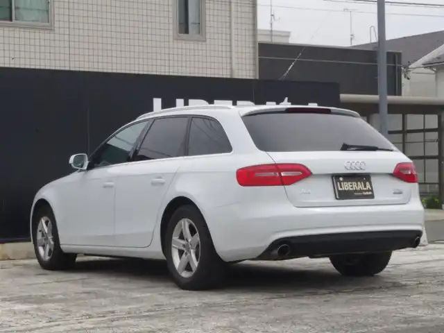 アウディ Ａ４ アバント 2．0 TFSIクワトロ 岩手県 2016(平28)年 5.1万km グレイシアホワイトメタリック アダプティブクルーズ/Audiブレーキプレワーニング/サイドアシスト /レーンアシスト/純正MMIナビ/フルセグTV/バックカメラ/パーキングエイド/アドバンストキー /ETC/黒革シート/パワーシート/シートヒーター/パワーテールゲート/キセノンライト