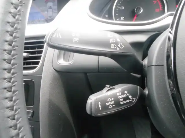 アウディ Ａ４ アバント 2．0 TFSIクワトロ 岩手県 2016(平28)年 5.1万km グレイシアホワイトメタリック アダプティブクルーズ/Audiブレーキプレワーニング/サイドアシスト /レーンアシスト/純正MMIナビ/フルセグTV/バックカメラ/パーキングエイド/アドバンストキー /ETC/黒革シート/パワーシート/シートヒーター/パワーテールゲート/キセノンライト