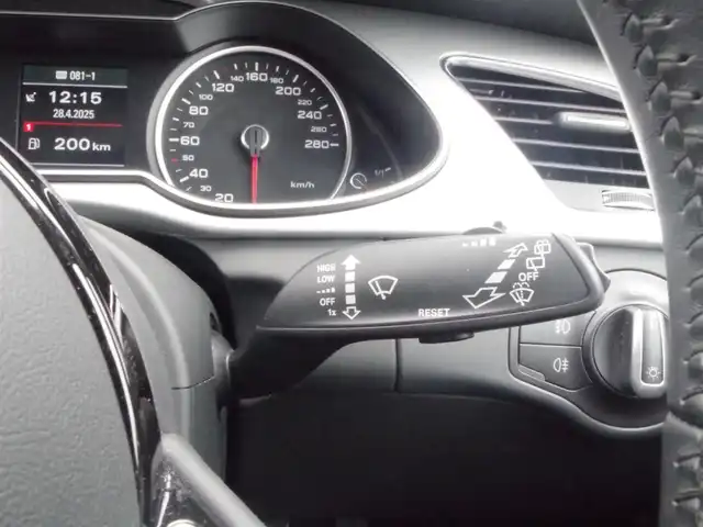 アウディ Ａ４ アバント 2．0 TFSIクワトロ 岩手県 2016(平28)年 5.1万km グレイシアホワイトメタリック アダプティブクルーズ/Audiブレーキプレワーニング/サイドアシスト /レーンアシスト/純正MMIナビ/フルセグTV/バックカメラ/パーキングエイド/アドバンストキー /ETC/黒革シート/パワーシート/シートヒーター/パワーテールゲート/キセノンライト